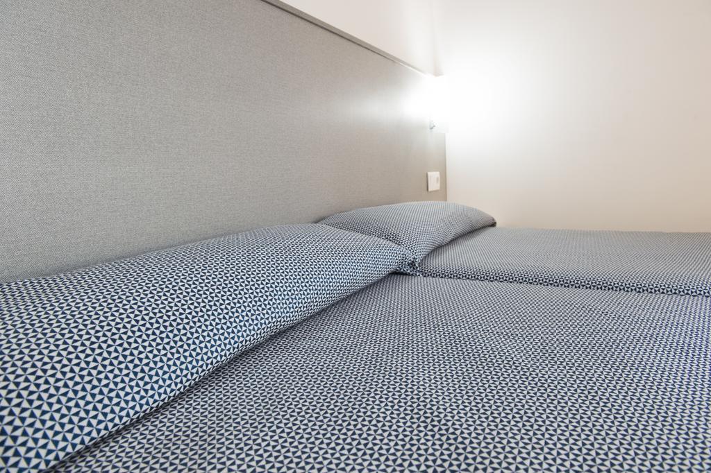 Hostal Drassanes Barcelona Ngoại thất bức ảnh